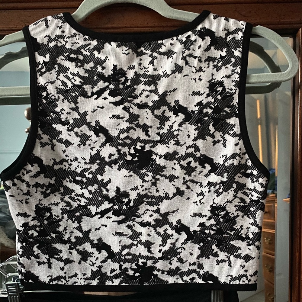 Forever 21 Camouflage Two-Piece Sweater Skirt Set - Picture 3 of 3